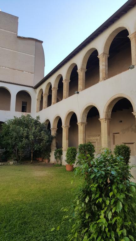 Al Sale Bed and Breakfast Cagliari Eksteriør billede